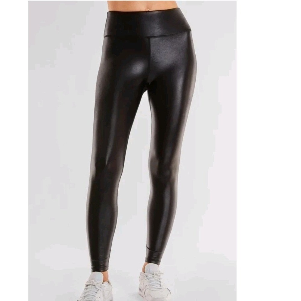 Noli Yoga Black Liquid High Rise Leggings Shiny glossy yoga pants Activewear M